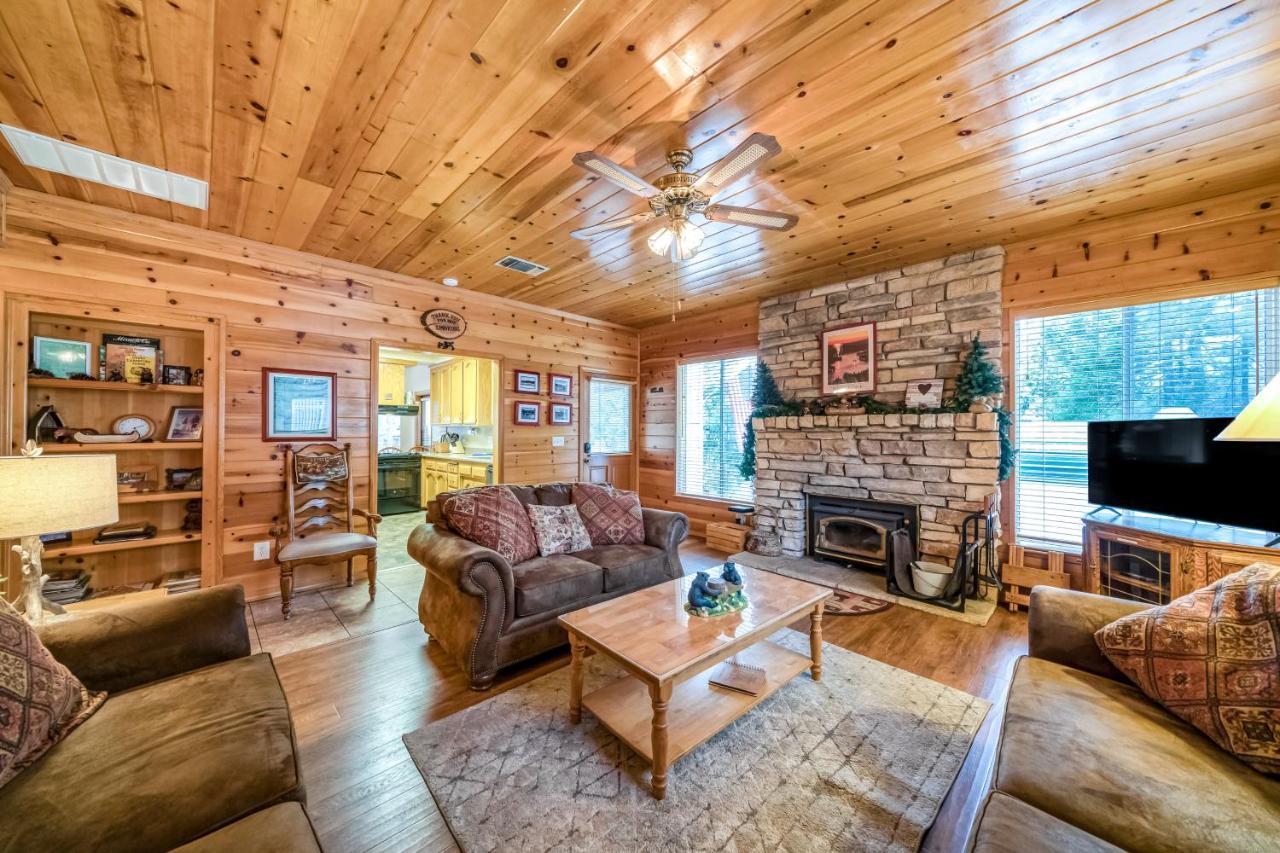 Black Bear Cabin ベース・レイク エクステリア 写真