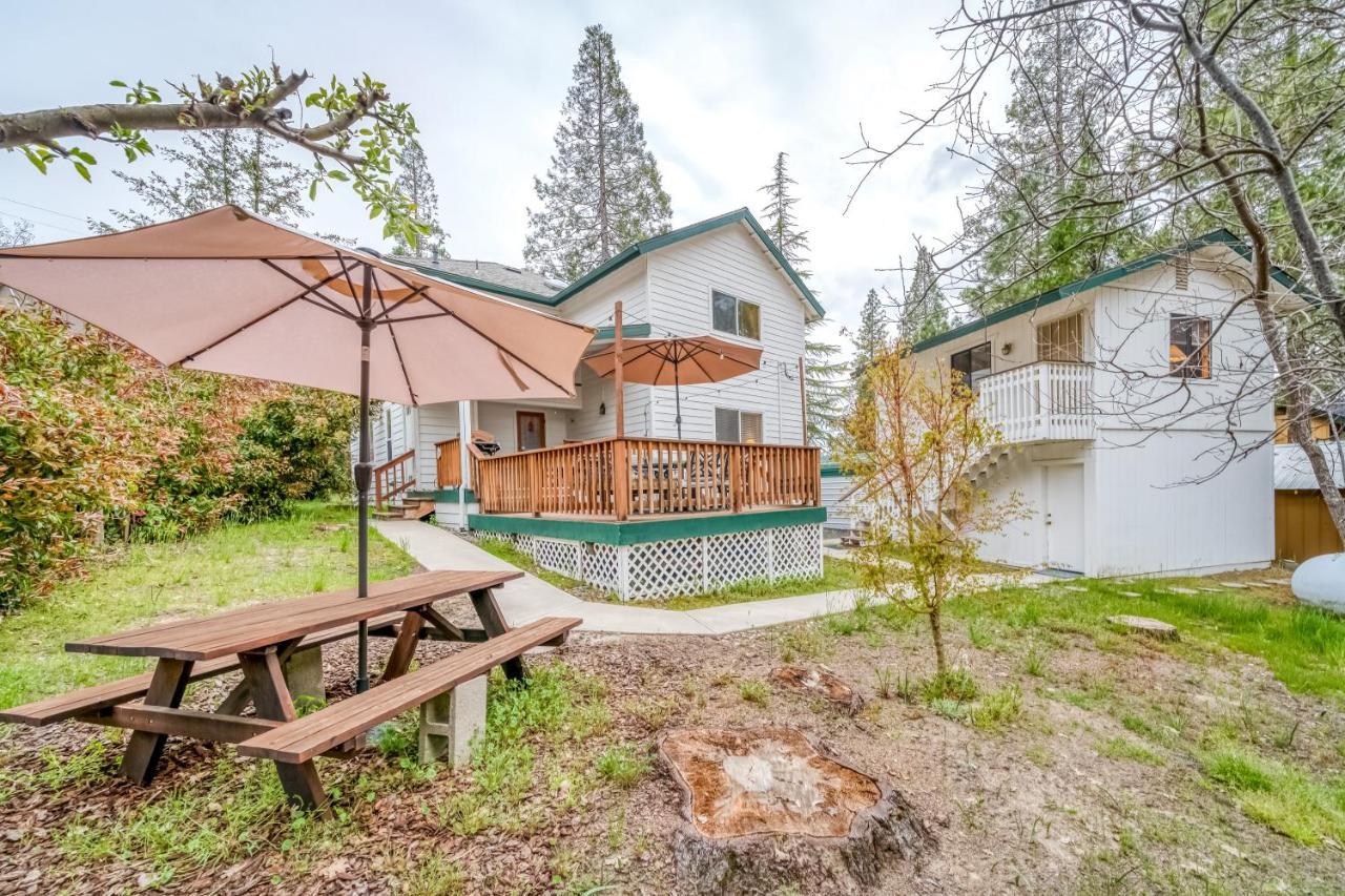 Black Bear Cabin ベース・レイク エクステリア 写真