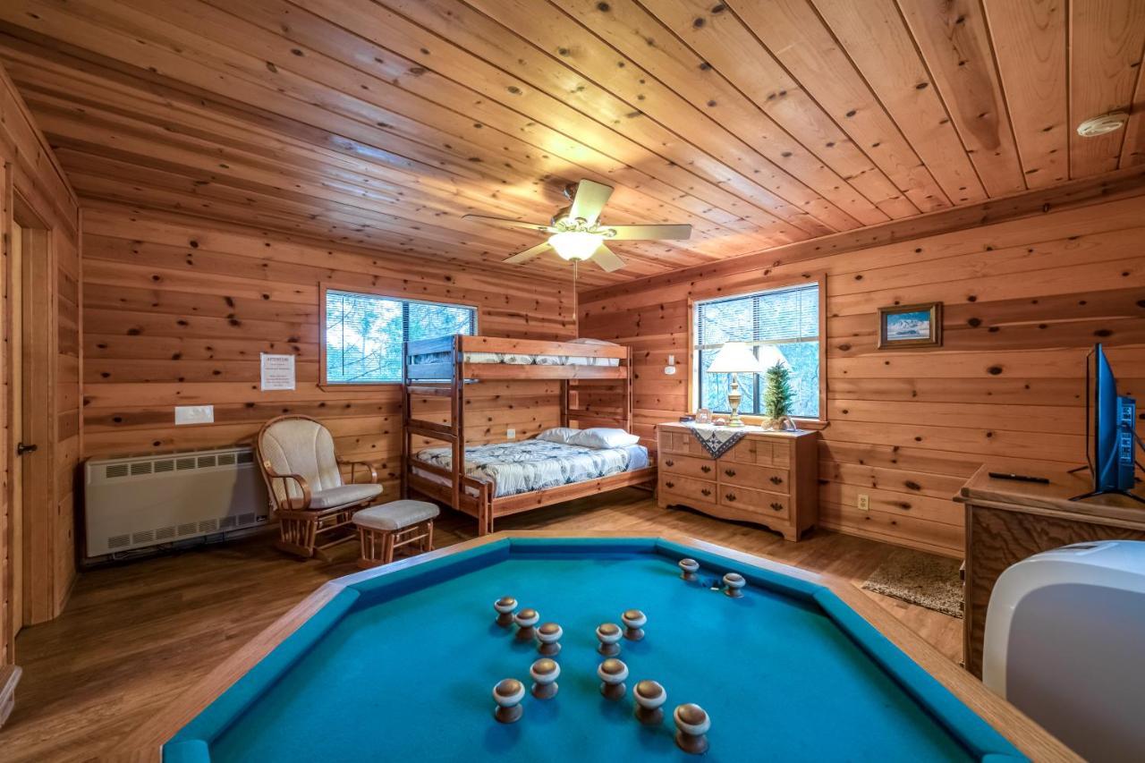 Black Bear Cabin ベース・レイク エクステリア 写真